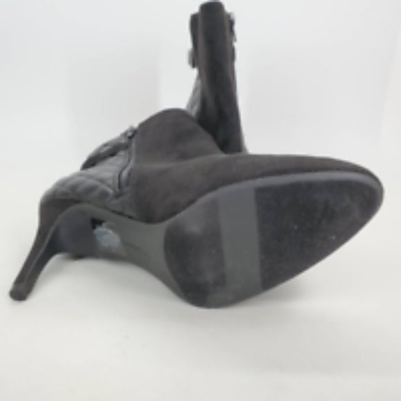 Express Womens Ankle Booties Black Buckle Side Zipper Almond Toe Quilted 10 - Picture 4 of 10